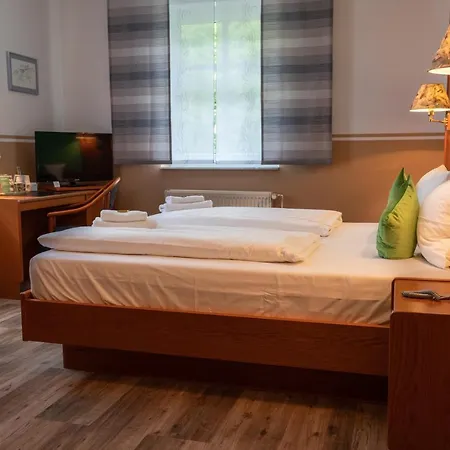 Parkhotel Garni 3* Neustadt (Dosse)