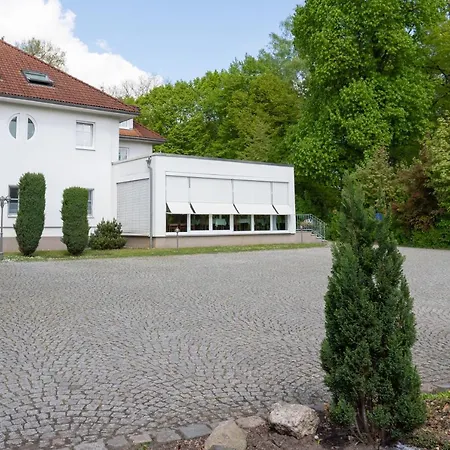 Parkhotel Garni 3* Neustadt (Dosse)