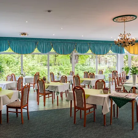 Parkhotel Garni Hotel 3*