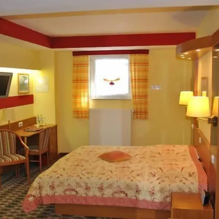 Parkhotel Garni Hotel 3*