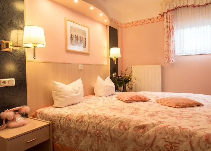 Parkhotel Garni Hotel 3*