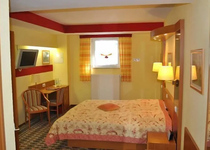 Parkhotel Garni Hotel 3*